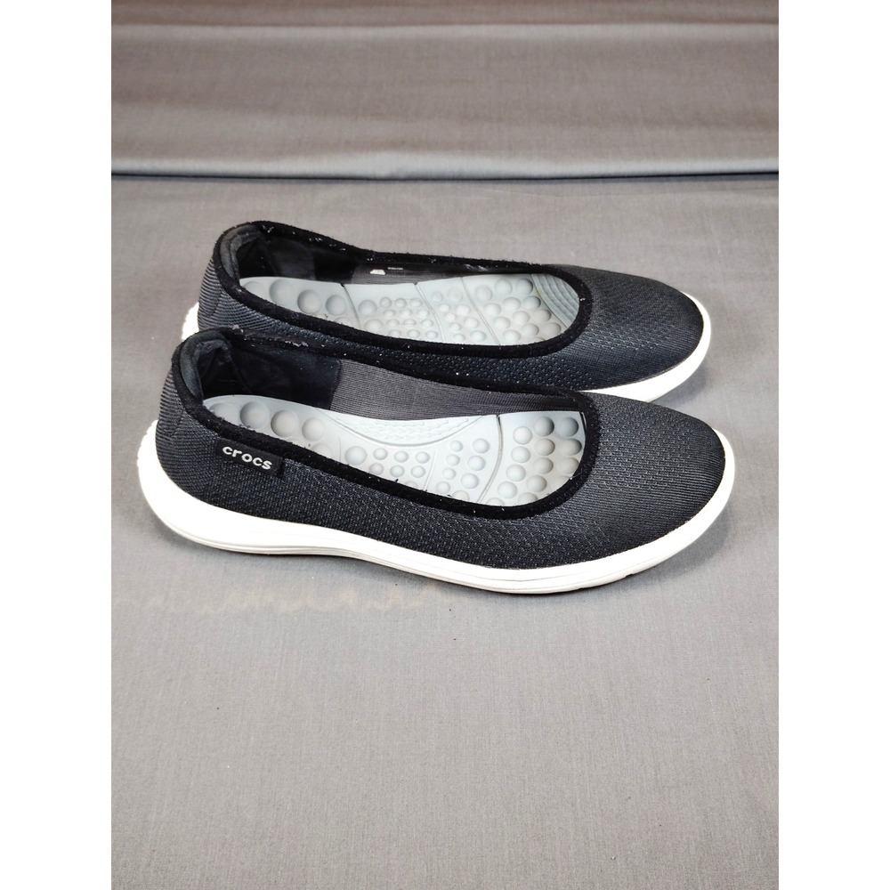 EUC Crocs Women 7 Reviva Ballet Flats Black Slip On Resort Walking Shoes 205880
